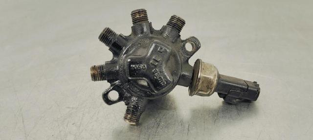 8200057232 Rampa de combustible  comprar en Zaragoza