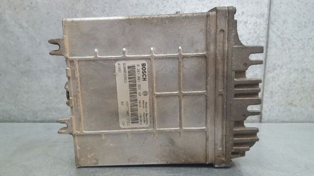 8200059883 RENAULT ECU  en stock Gandía