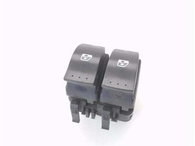 8200060045 Interruptor de elevalunas delantera izquierda comprar Sevilla