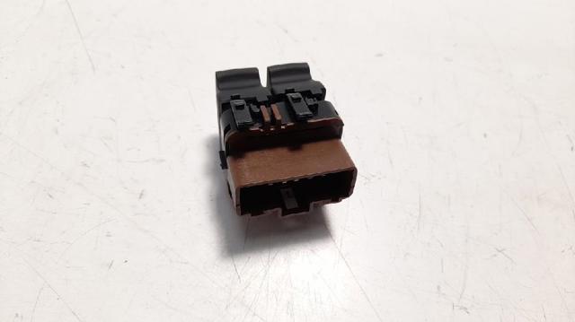 8200060045 Interruptor de elevalunas delantera izquierda  en stock Sabadell