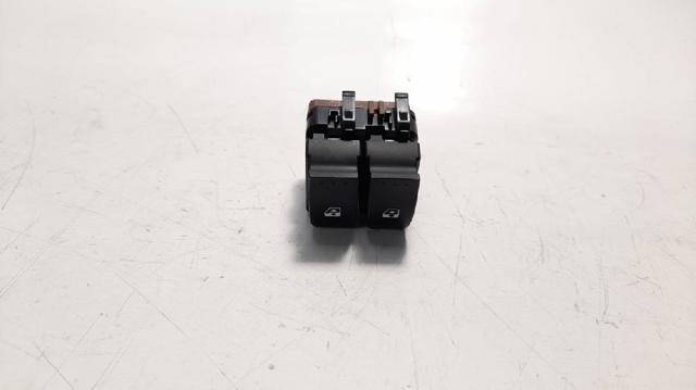 RENAULT 8200060045 Interruptor de elevalunas delantera izquierda  en stock Salamanca
