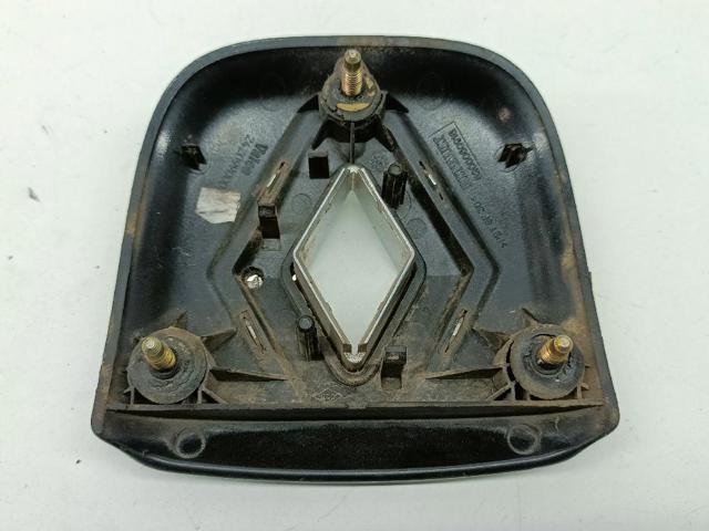 8200060918 RENAULT Moldura de puerta del maletero (puerta trasera 3/5)  disponible Vigo