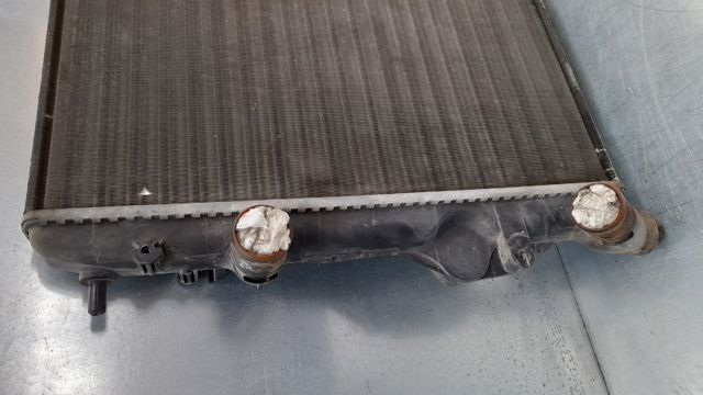 8200062690 RENAULT Radiador de refrigeración del motor  disponible Ourense