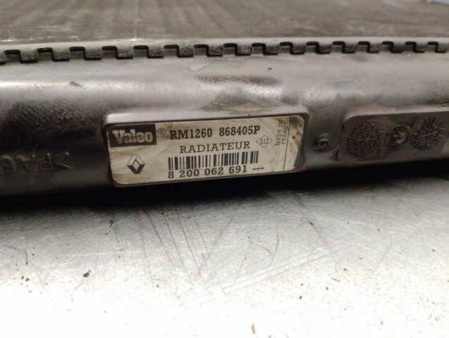 8200062691 Radiador de refrigeración del motor  disponible Burgos