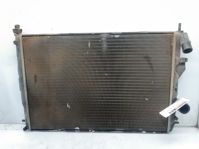 8200062691 Radiador de refrigeración del motor  disponible Utrera