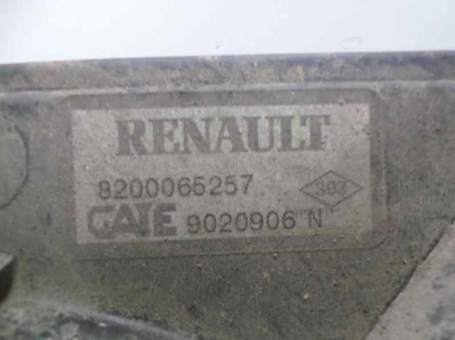 RENAULT 8200065257 Difusor del radiador de refrigeración con motor y hélice  comprar en Ponferrada