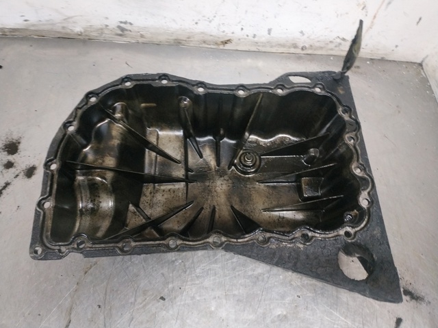 8200066133 RENAULT Cárter de aceite  comprar en Oviedo
