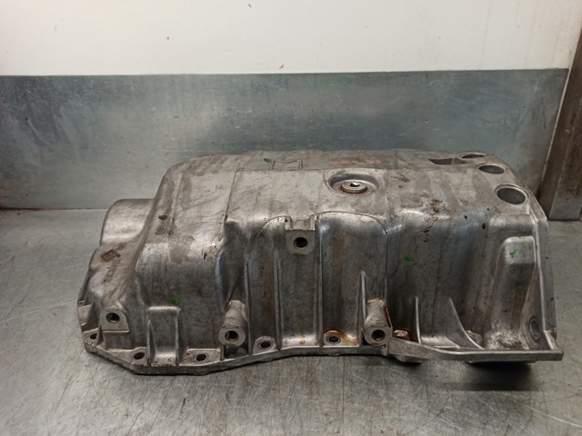 8200066133 RENAULT Cárter de aceite del motor  en stock Huelva