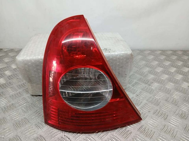 RENAULT 8200071413 Piloto trasero izquierdo comprar Barcelona
