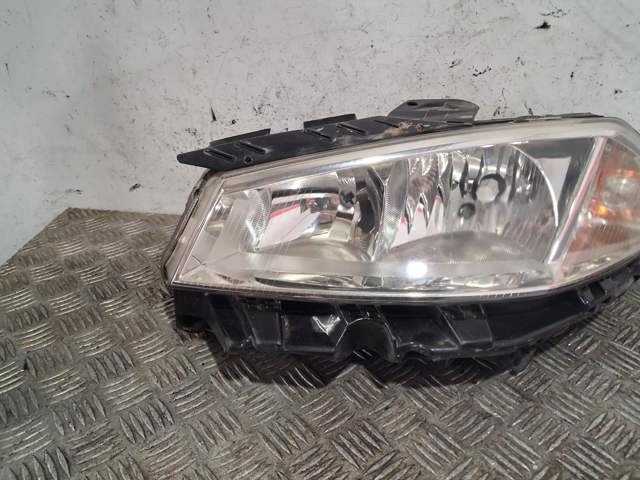 8200073220F Faro izquierdo  disponible Burgos