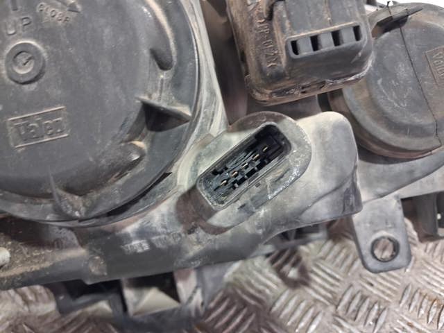 8200073220F Faro izquierdo  en stock Granada