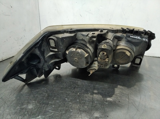 RENAULT 8200073220J Faro izquierdo  disponible Lugo