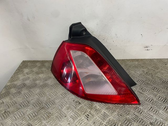 8200073236 RENAULT Piloto trasero izquierdo  en stock Córdoba