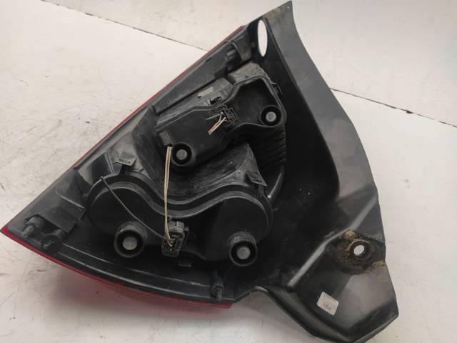 RENAULT 8200073236 Piloto trasero izquierdo  disponible Valladolid