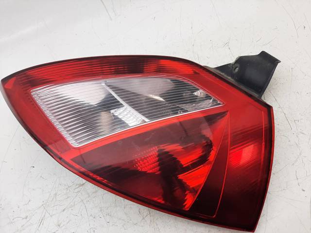 8200073237 RENAULT Piloto trasero derecho comprar Madrid