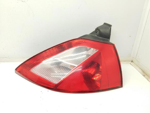 8200073237 RENAULT Piloto trasero derecho comprar Madrid