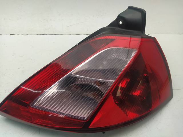 RENAULT 8200073237 Piloto trasero derecho comprar Barcelona