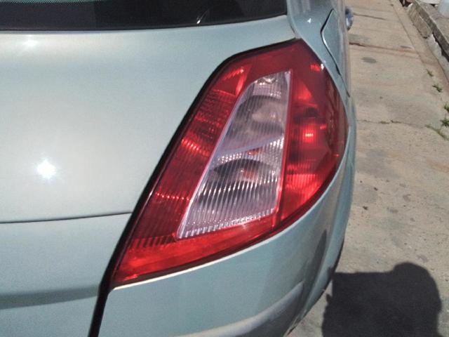 8200073237 Piloto trasero derecho  disponible Utrera
