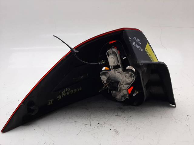 8200073237 RENAULT Piloto trasero derecho comprar Bilbao