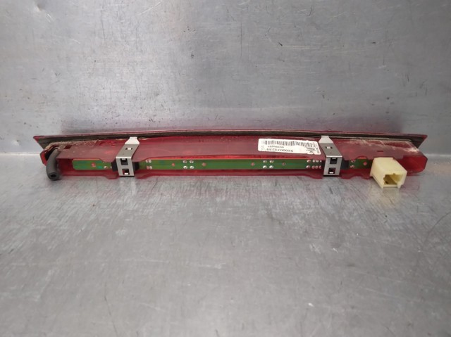 8200073239 RENAULT Tercera luz de freno comprar Madrid