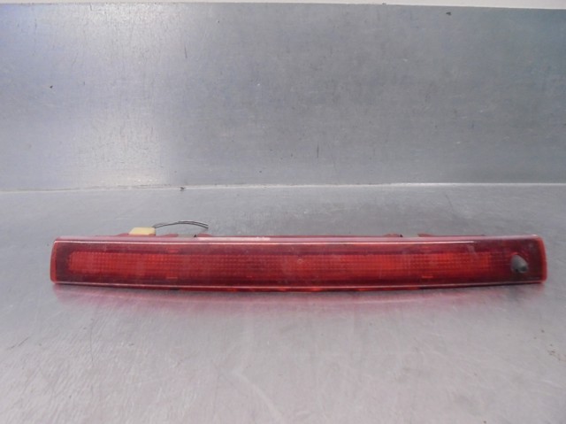 8200073239 RENAULT Luz de freno trasera adicional  disponible Vigo