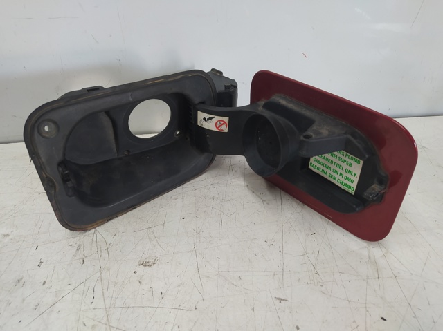 8200073451 RENAULT Carcasa del tubo de llenado del tanque de combustible  disponible Alicante