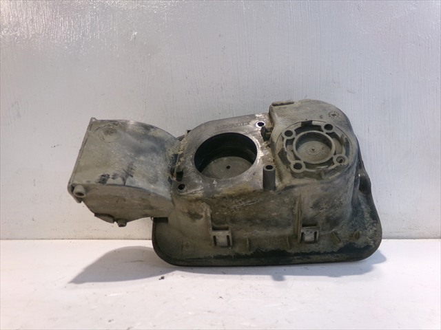 8200073451 RENAULT Carcasa del tubo de llenado del tanque de combustible  disponible Alicante