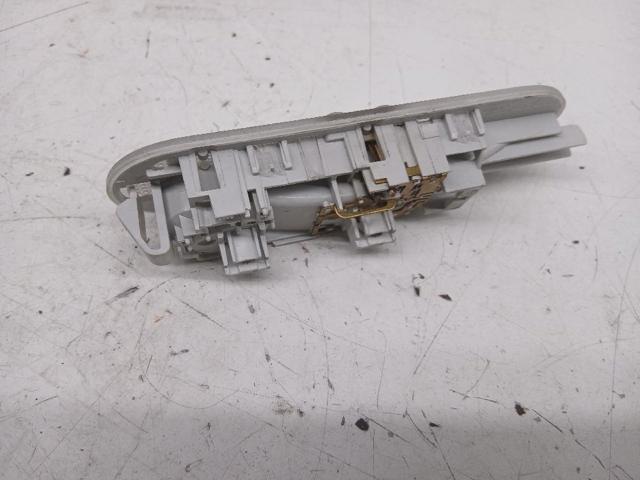 8200074362 Luz interior trasera  en stock Sabadell