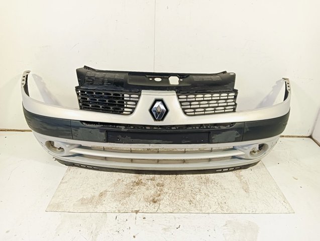 Paragolpes delantero 8200074471 RENAULT