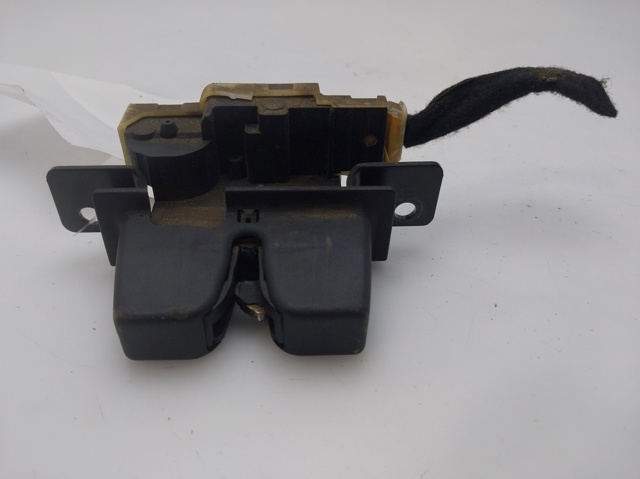 8200076240 RENAULT Cerradura de maletero comprar Madrid