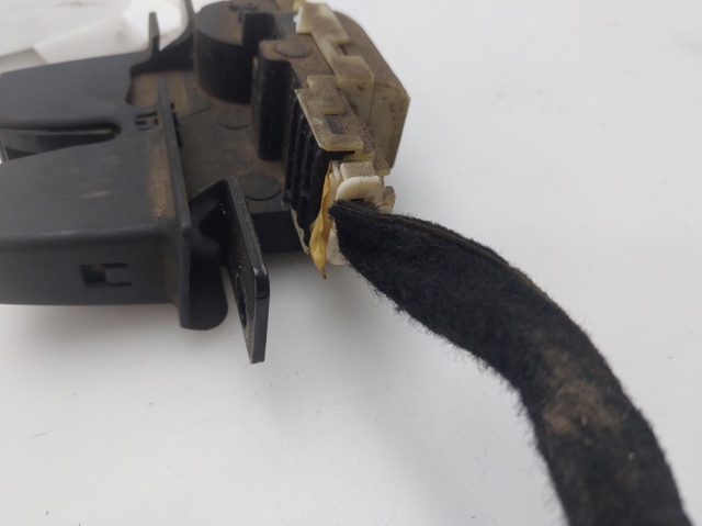 8200076240 Cerradura de tapa de maletero  disponible Málaga