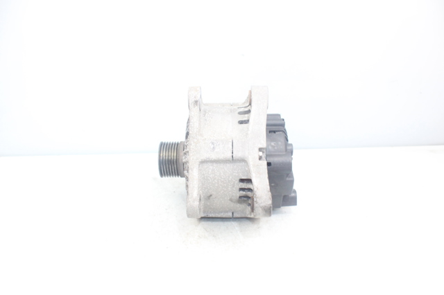 8200086161 RENAULT Alternador  en stock Gandía