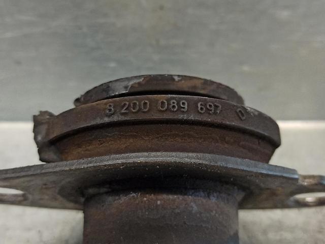 8200089697 Soporte izquierdo del motor  en stock Granada