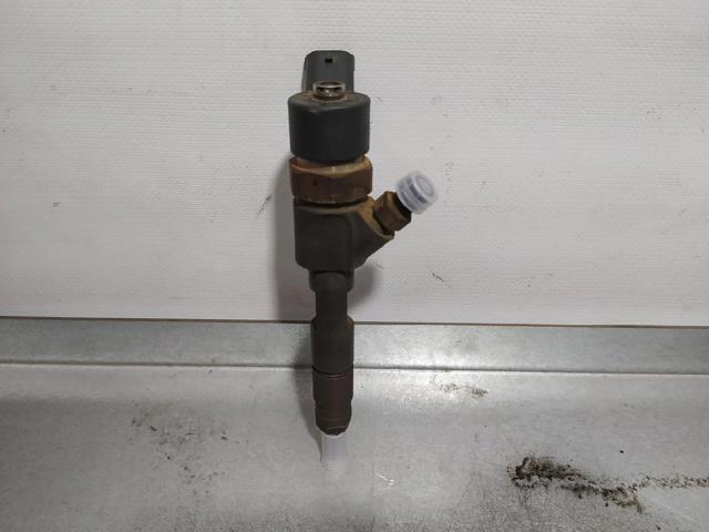 8200100272 RENAULT Inyector de combustible  disponible Vigo