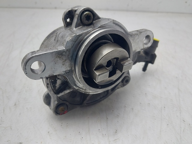 8200102535 Bomba de vacío  disponible Burgos