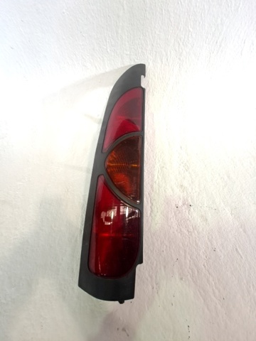 8200103284 Piloto trasero izquierdo  comprar en Zaragoza