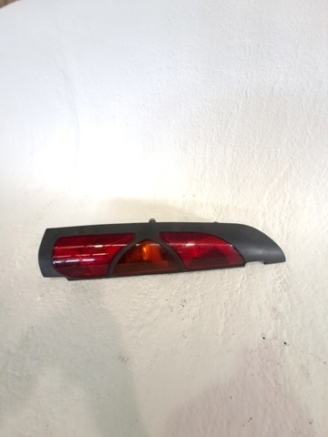 8200103284 Piloto trasero izquierdo  en stock Sabadell