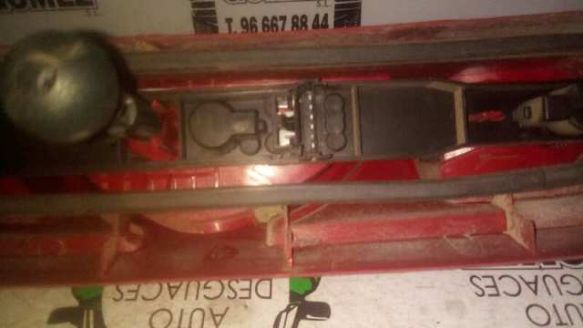 8200103292 RENAULT Piloto trasero derecho  en stock Gandía