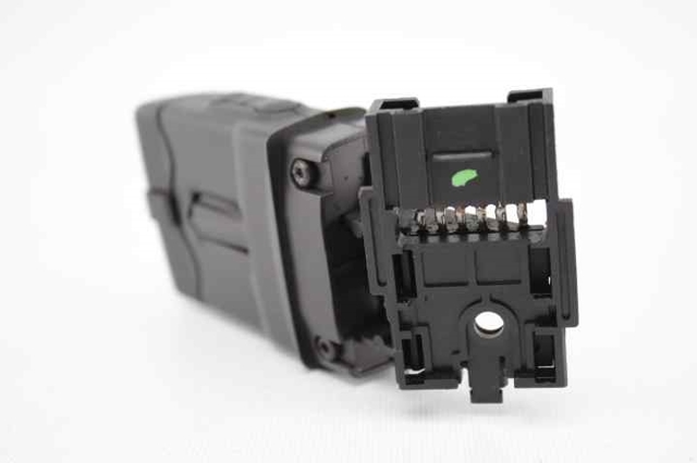 8200103769 RENAULT Interruptor de la columna de dirección para control de audio comprar Alcalá
