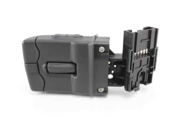 RENAULT 8200103769 Interruptor de la columna de dirección para control de audio  en stock Salamanca