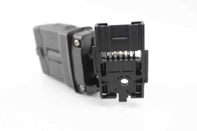 8200103769 Interruptor de la columna de dirección para control de audio  en stock Castellón