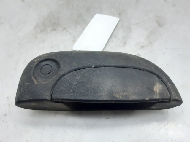8200107368 RENAULT Manija exterior derecha de puerta delantera  en stock Huelva