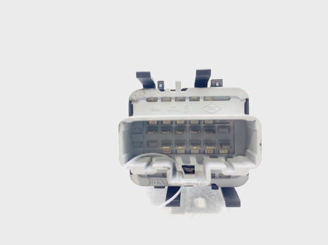 RENAULT 8200107772 Interruptor de elevalunas delantera izquierda comprar Barcelona