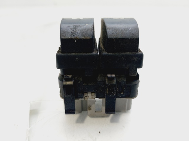 8200107772 Interruptor de elevalunas delantera izquierda  en stock Granada