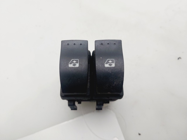 8200107772 RENAULT Unidad de control de elevalunas delantera izquierda  disponible Vigo