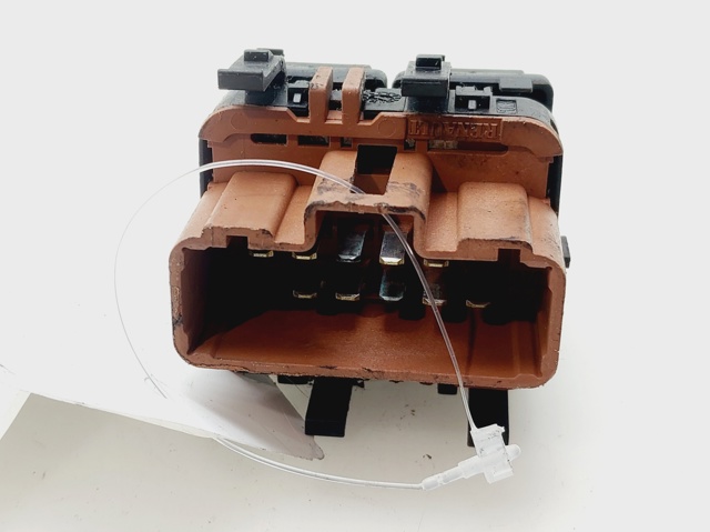 RENAULT 8200107772 Unidad de control de elevalunas delantera izquierda  comprar en Albacete