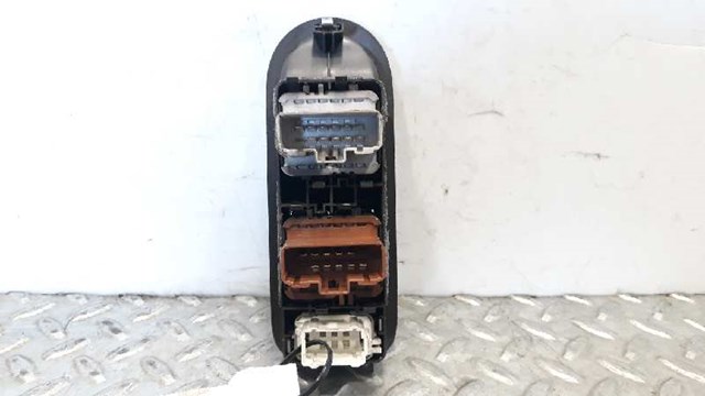 8200107772 RENAULT Unidad de control de elevalunas delantera izquierda  comprar en Lleida