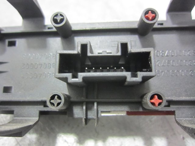 8200107808 RENAULT Boton de luz de emergencía comprar Alcalá