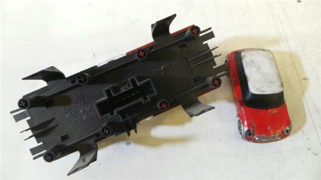 RENAULT 8200107808 Botón de emergencia  disponible España