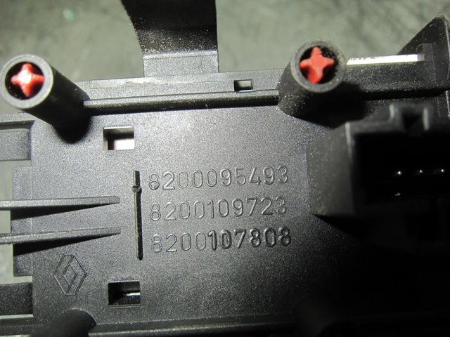8200107808 Boton de luz de emergencía  en stock Castellón